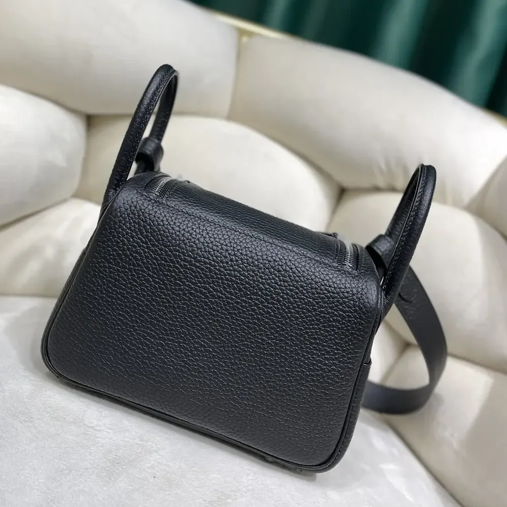 Hermes Lindy Mini 19 in Clemence Leather for Women in Black/Silver Hermes Lindy Mini 19 in Clemence Leather for Women in Black/Silver