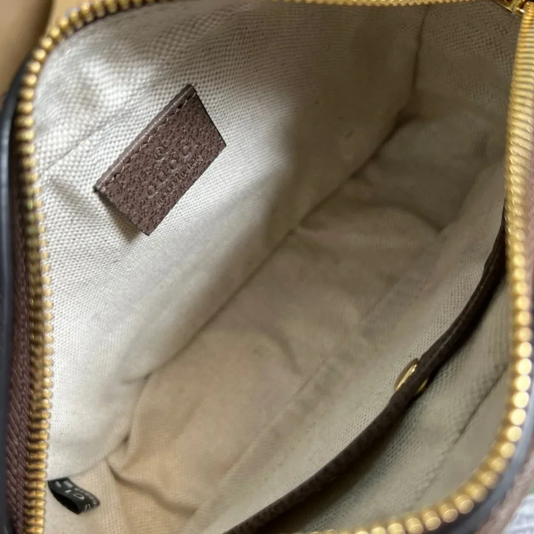 Gucci Jumbo GG Mini Bag Camel And Ebony Jumbo GG Canvas / Gucci Jumbo GG Mini Bag Camel And Ebony Jumbo GG Canvas /