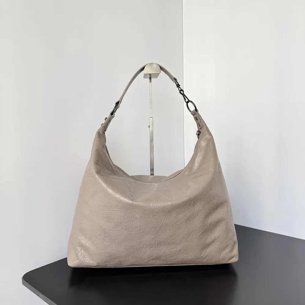 Balenciaga Le City Hobo Bag Medium in Sesame for Women Balenciaga Le City Hobo Bag Medium in Sesame for Women