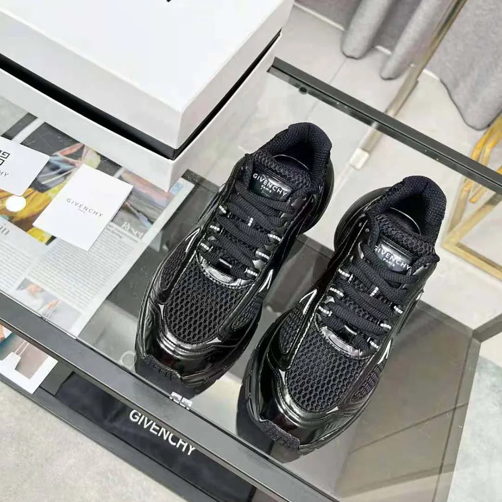 Givenchy TK-MX Runner Sneakers in Mesh for Unisex in Black Givenchy TK-MX Runner Sneakers in Mesh for Unisex in Black
