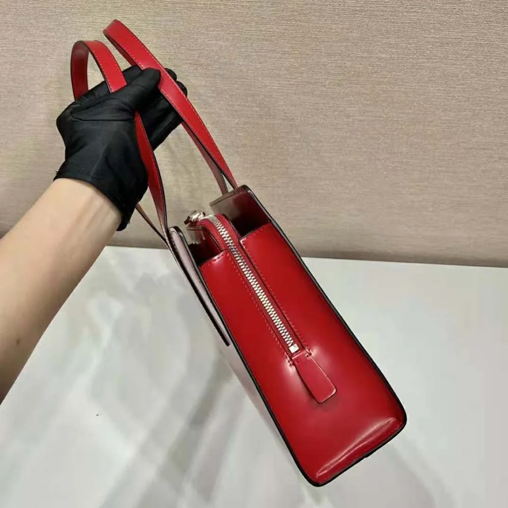 Prada Re-Edition 1995 Brushed-Leather Medium Handbag for Women in Red Prada Re-Edition 1995 Brushed-Leather Medium Handbag for Women in Red