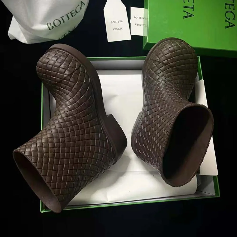 Bottega Veneta Fireman Ankle Boot for Unisex in Brown Bottega Veneta Fireman Ankle Boot for Unisex in Brown