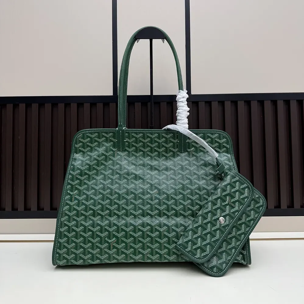 Goyard Hardy Pm Bag for Unisex in Green