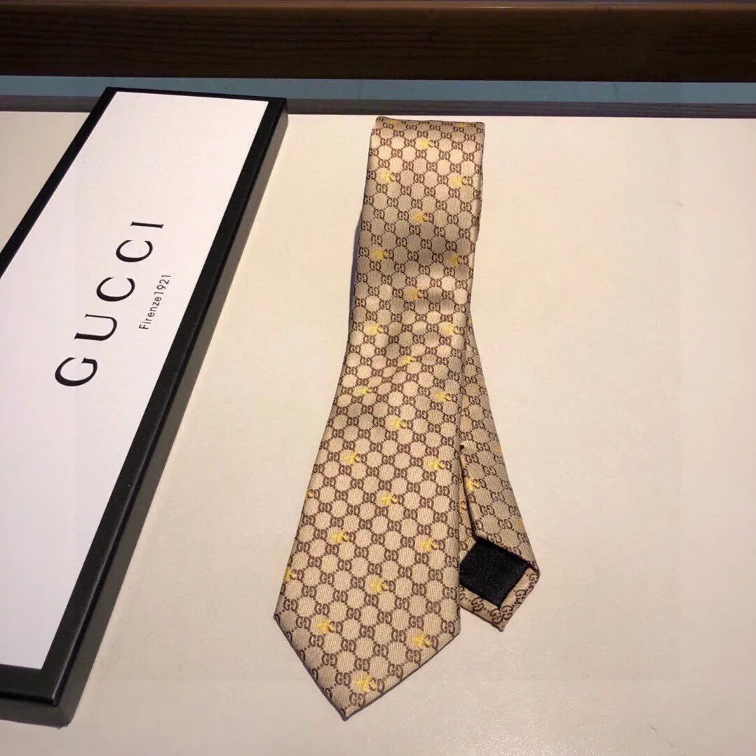 Gucci GG Bees Silk Tie Beige GG for Men Gucci GG Bees Silk Tie Beige GG for Men