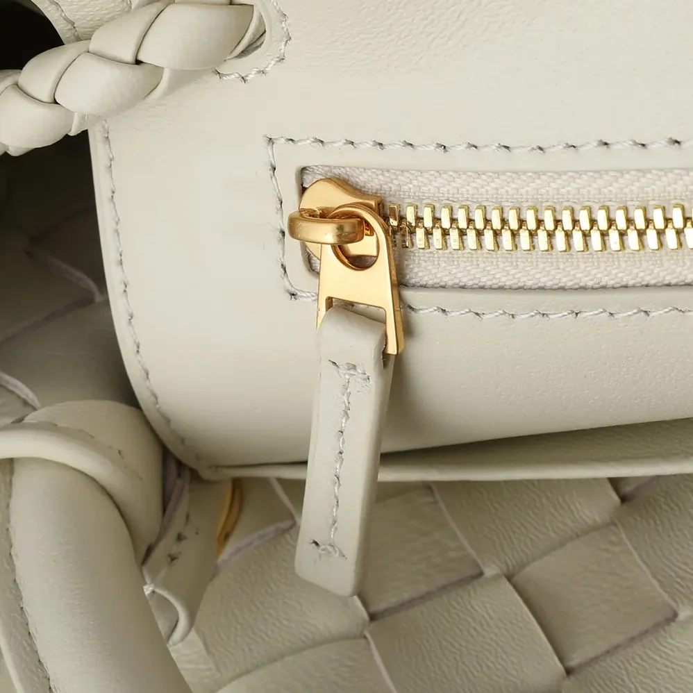 Bottega Veneta Medium Andiamo in Supple Intrecciato Leather for Women in White