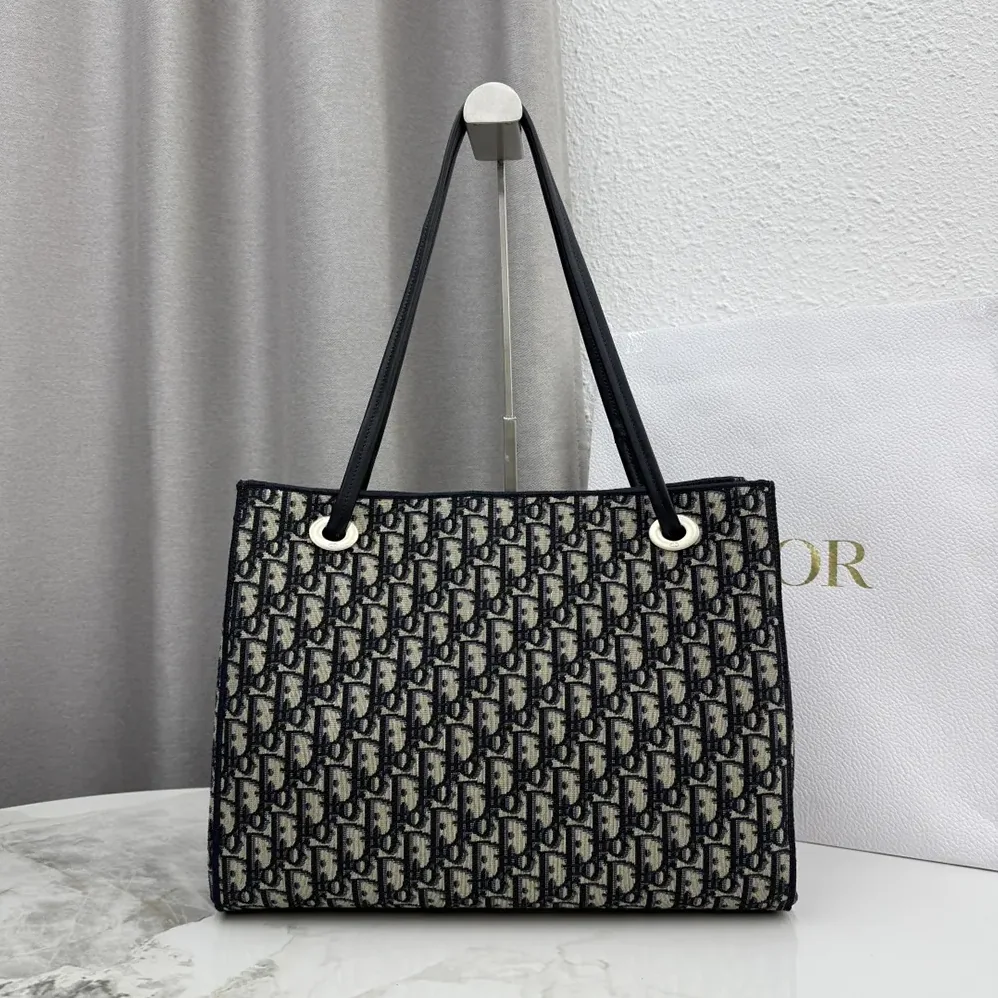 Dior Medium Shopping Bag Blue Dior Oblique Jacquard for Women