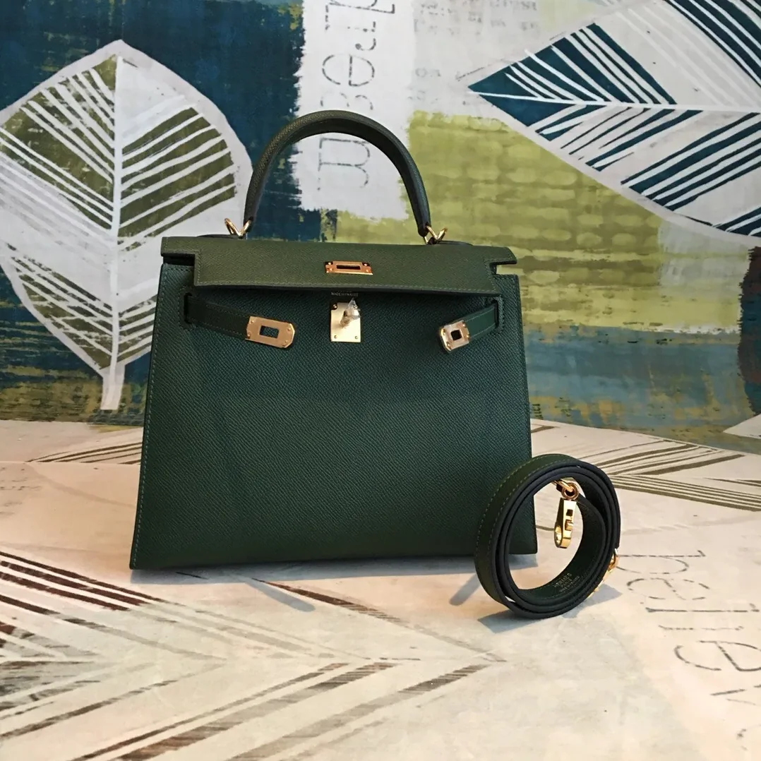 Hermes Kelly Red Gold Toned Hardware / Hermes Kelly Red Gold Toned Hardware /