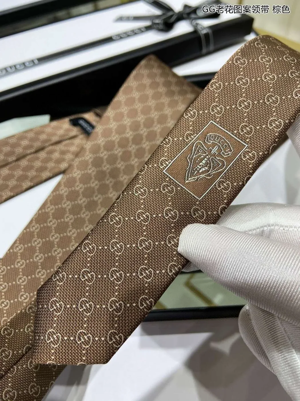 Gucci Pattern Silk Tie Brown Gucci Pattern Silk Tie Brown