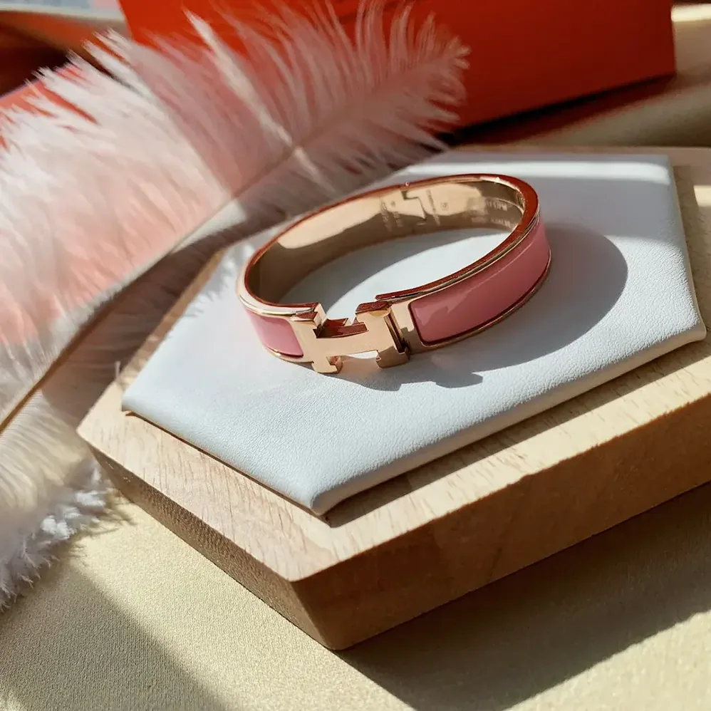 Hermes Clic H Bracelet for Unisex in Pink