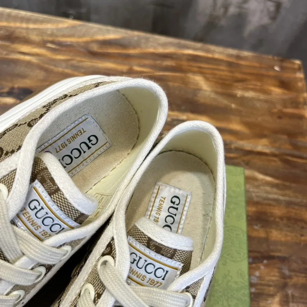 Gucci Low in Cut Sneaker Brown Gucci Low in Cut Sneaker Brown
