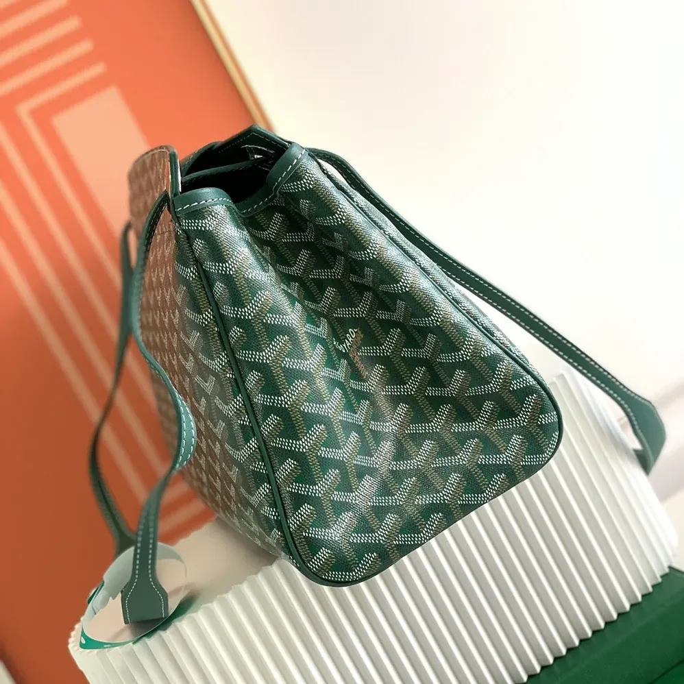 Goyard Rouette Souple Bag for Unisex in Green Goyard Rouette Souple Bag for Unisex in Green
