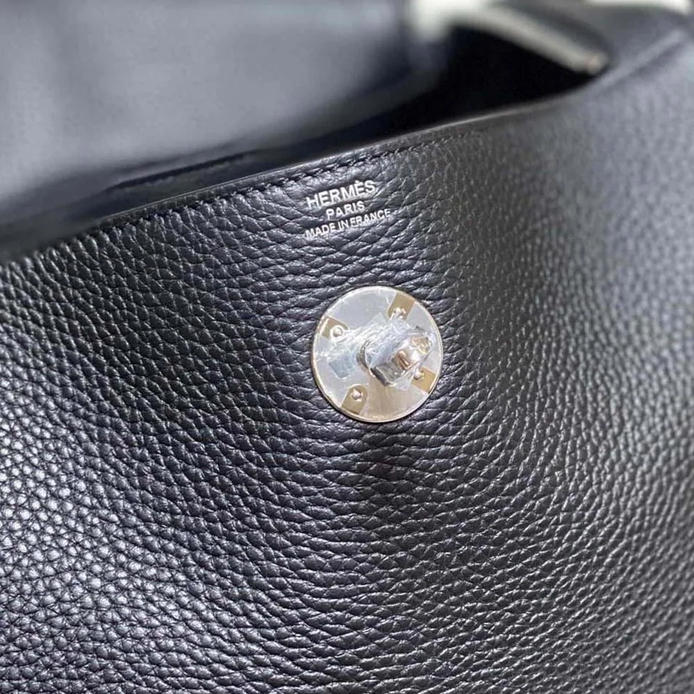 Hermes Lindy 26 in Clemence Leather for Women in Black
