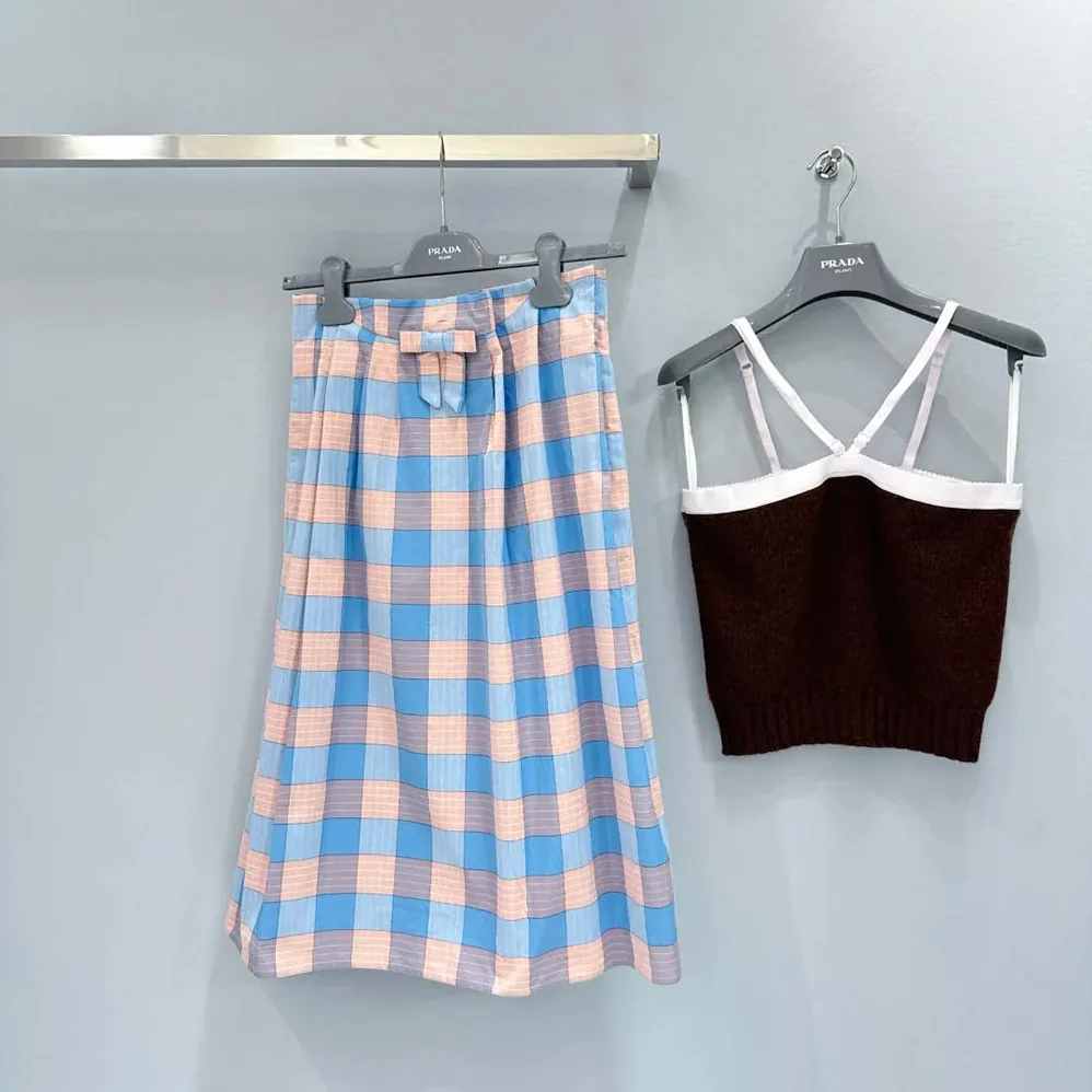 Prada Checked Poplin Midi for Women in skirt Prada Checked Poplin Midi for Women in skirt