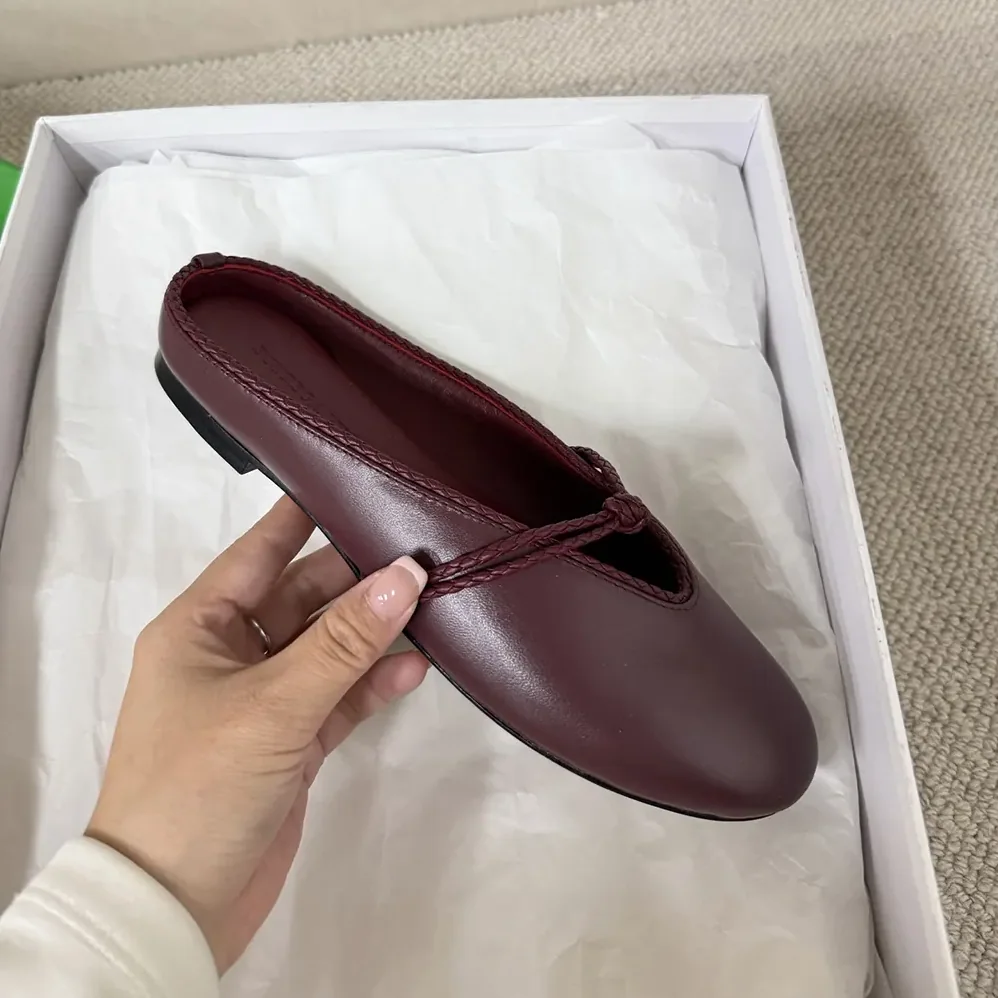 Bottega Veneta Rosa Mary-Jane Ballerina for Women in Deep Mahogany Bottega Veneta Rosa Mary-Jane Ballerina for Women in Deep Mahogany