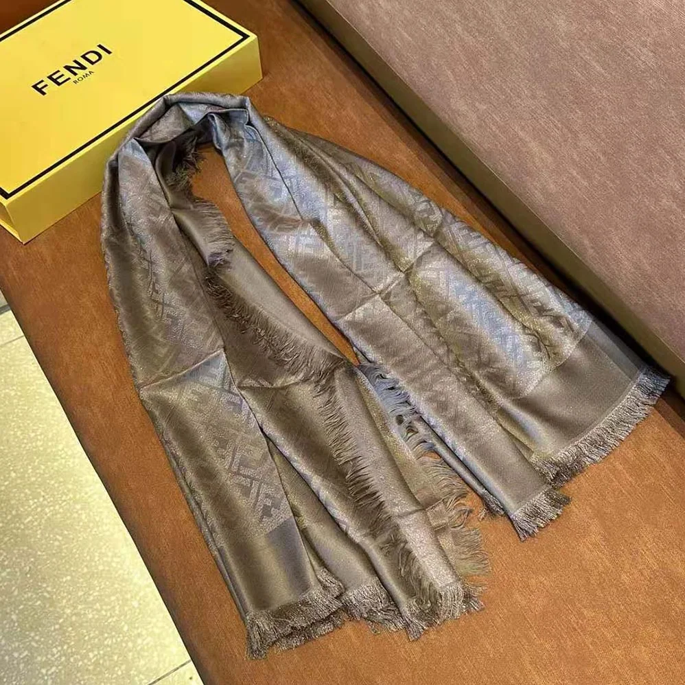 Fendi FF Shawl Dove Gray Lurex for Unisex Fendi FF Shawl Dove Gray Lurex for Unisex