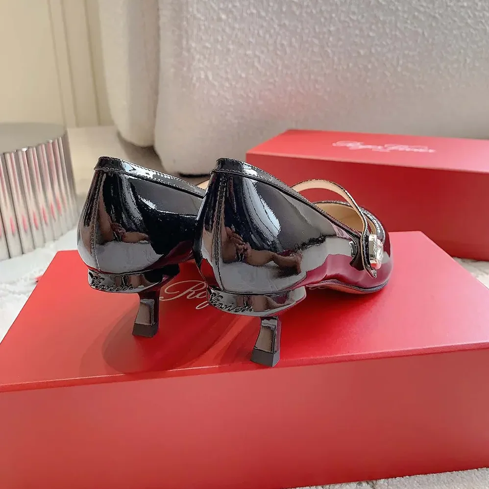 Roger Vivier Mary Jane Virgule 55 Mules in Patent Leather for Women in Black Roger Vivier Mary Jane Virgule 55 Mules in Patent Leather for Women in Black