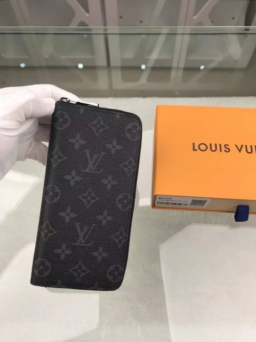 Louis Vuitton Zippy Wallet Vertical Monogram Eclipse Canvas