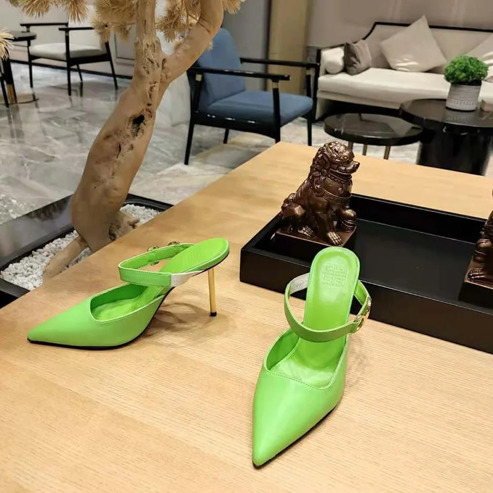 Givenchy Voyou Slingbacks in Leather for Women in Green