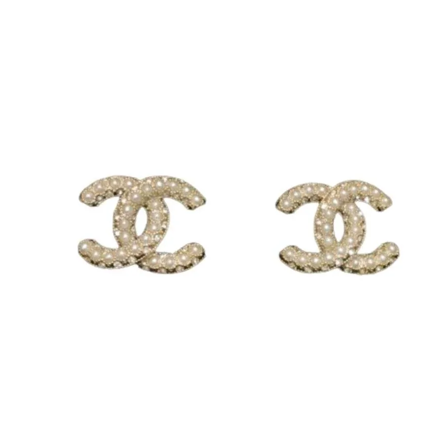 Chanel Pearl Earrings Gold Chanel Pearl Earrings Gold