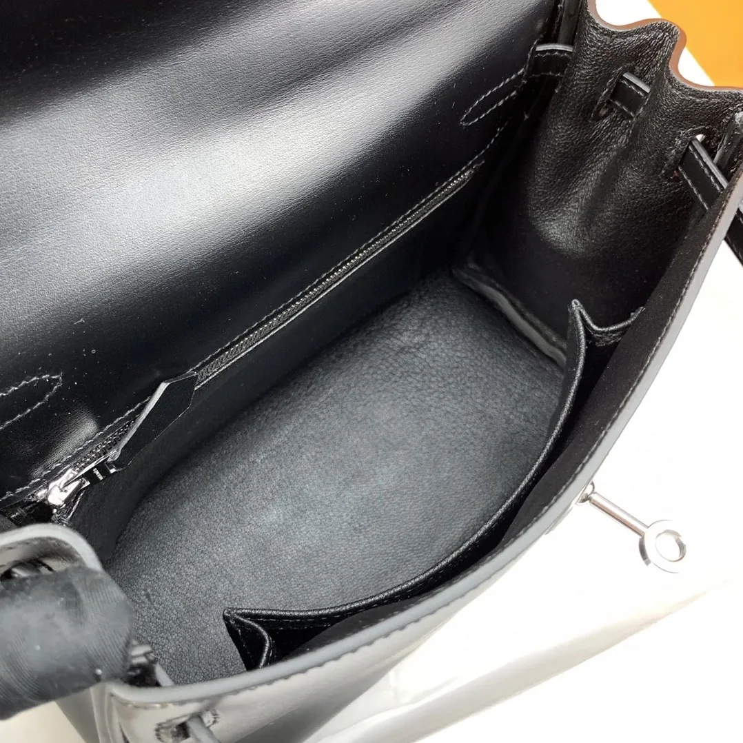 Hermes Kelly 25 Black Bag