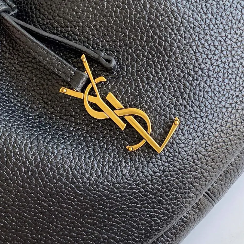 Saint Laurent YSL Paris VII Small Hobo in Grained Leather for Women in Black