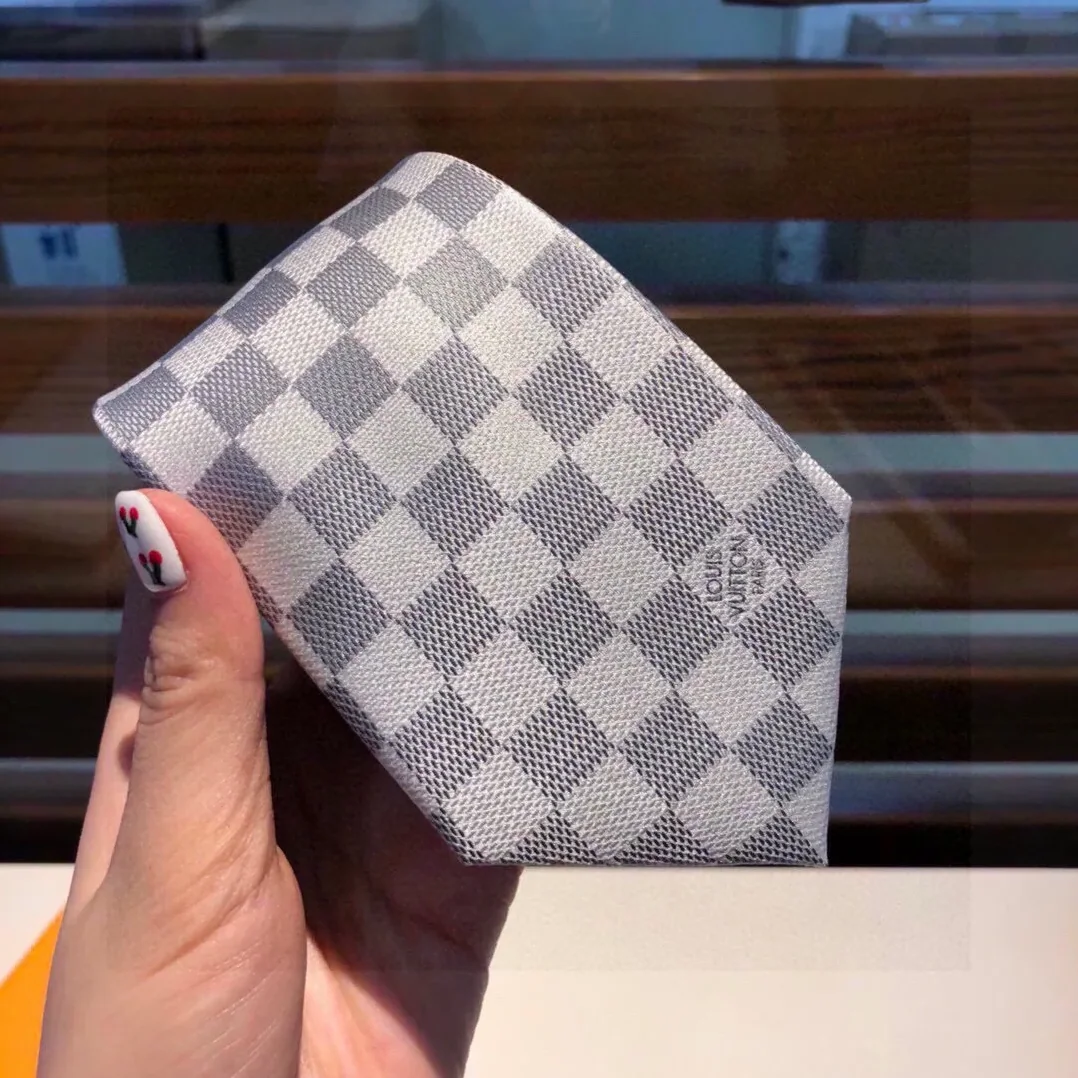 Louis Vuitton Damier Classic Tie Grey LV for Men Louis Vuitton Damier Classic Tie Grey LV for Men