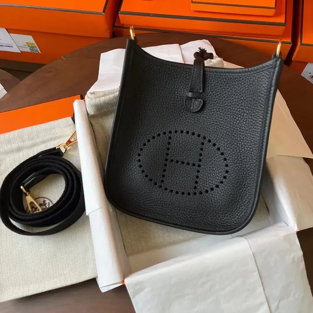 Hermes Evelyne 16 Amazone in Clemence Leather for Women in Black/Gold