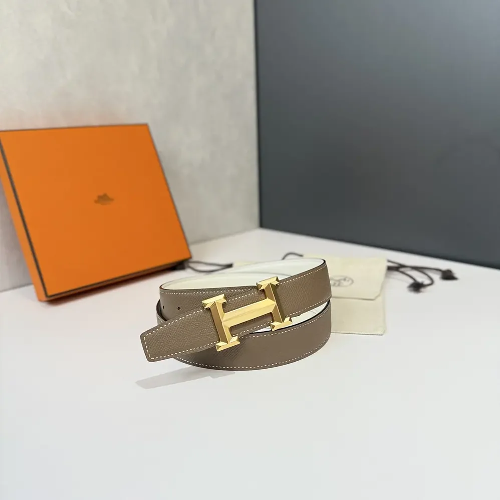 Hermes H Belt Buckle & Reversible Leather Strap 32 mm for Unisex in White/Gray Hermes H Belt Buckle & Reversible Leather Strap 32 mm for Unisex in White/Gray