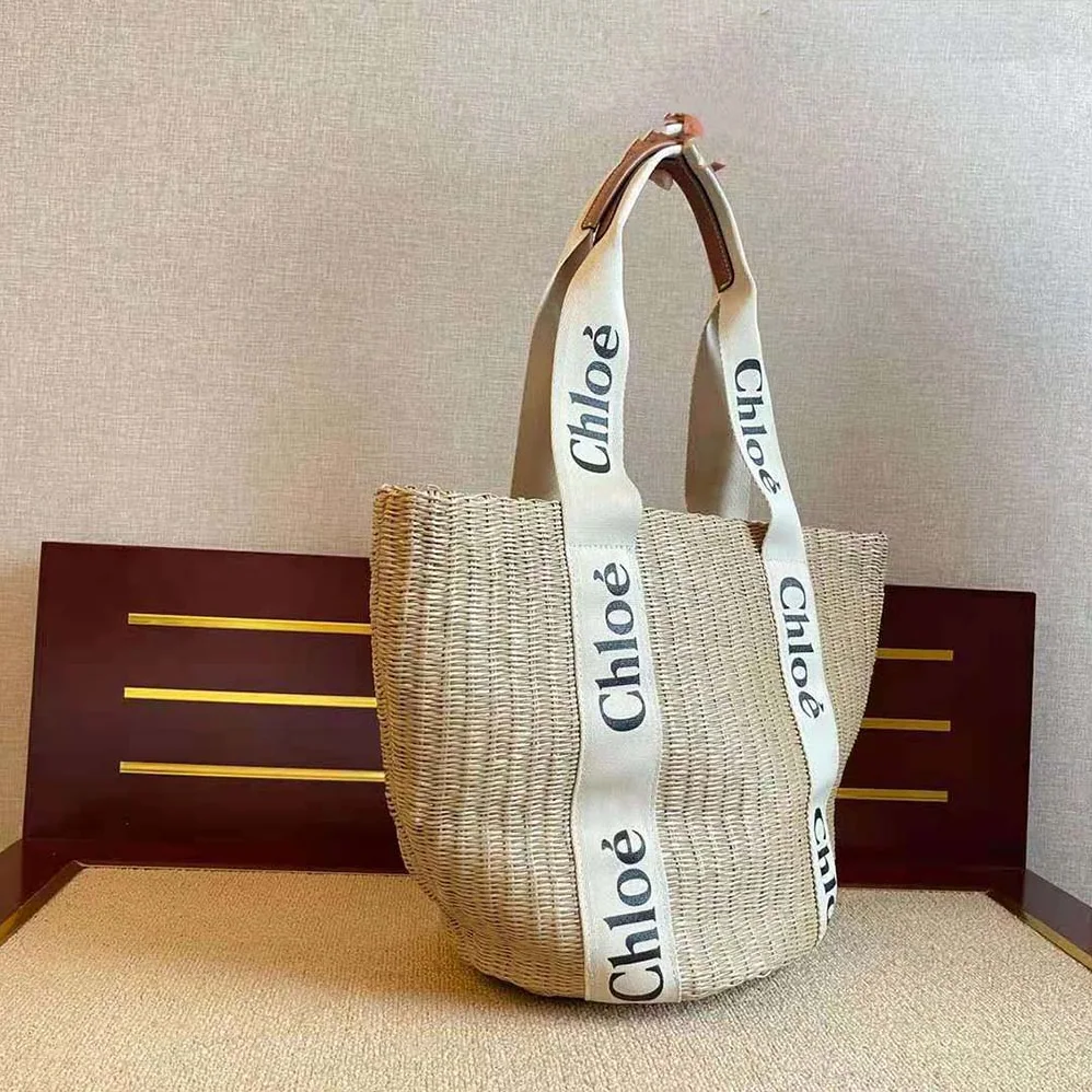Chloe Large Woody Basket in Fair-Trade Paper with the Woody Ribbon for Women Chloe Large Woody Basket in Fair-Trade Paper with the Woody Ribbon for Women