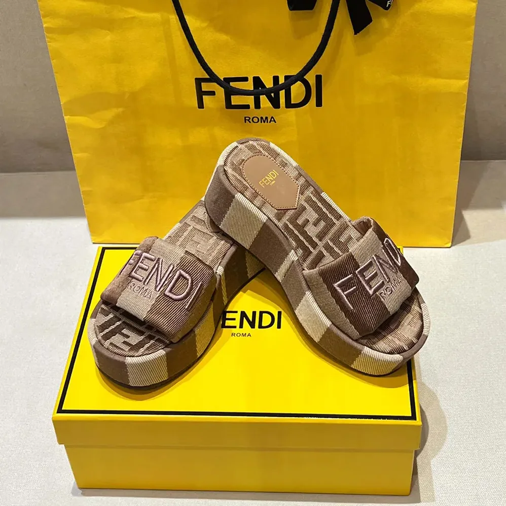 Fendi Sunshine Dove Gray Denim for Women in effect Jacquard Flatform Slides