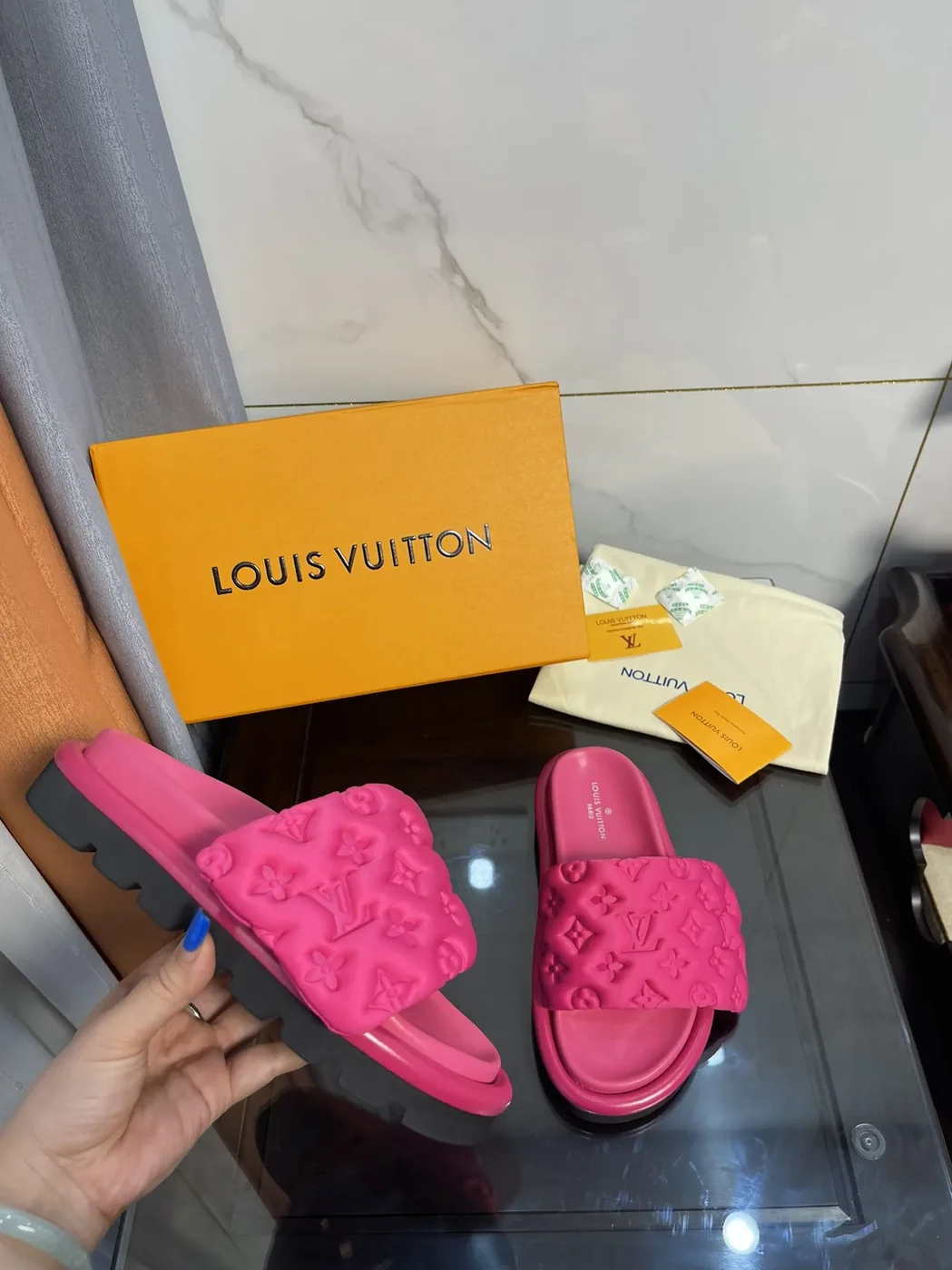 Louis Vuitton Pool Pillow Comfort Flat Mule Black LV 1AA1EF Louis Vuitton Pool Pillow Comfort Flat Mule Black LV 1AA1EF