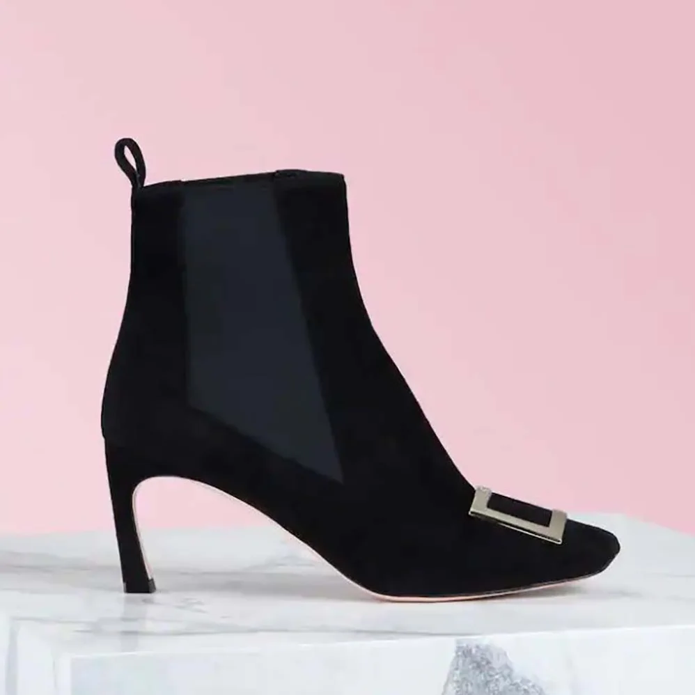 Roger Vivier Trompette Chelsea Boots in 6.5 cm Heel for Women in Black Roger Vivier Trompette Chelsea Boots in 6.5 cm Heel for Women in Black