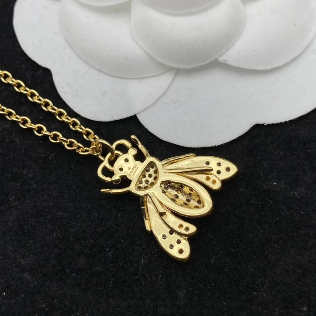 Gucci Bee Necklace Gold Gucci Bee Necklace Gold