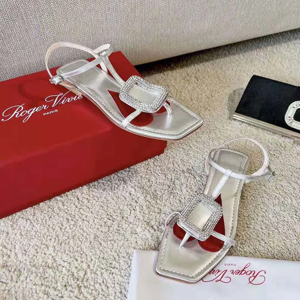 Roger Vivier Viv Choc Strass Buckle Thong Sandals in Leather for Women in Silver Roger Vivier Viv Choc Strass Buckle Thong Sandals in Leather for Women in Silver