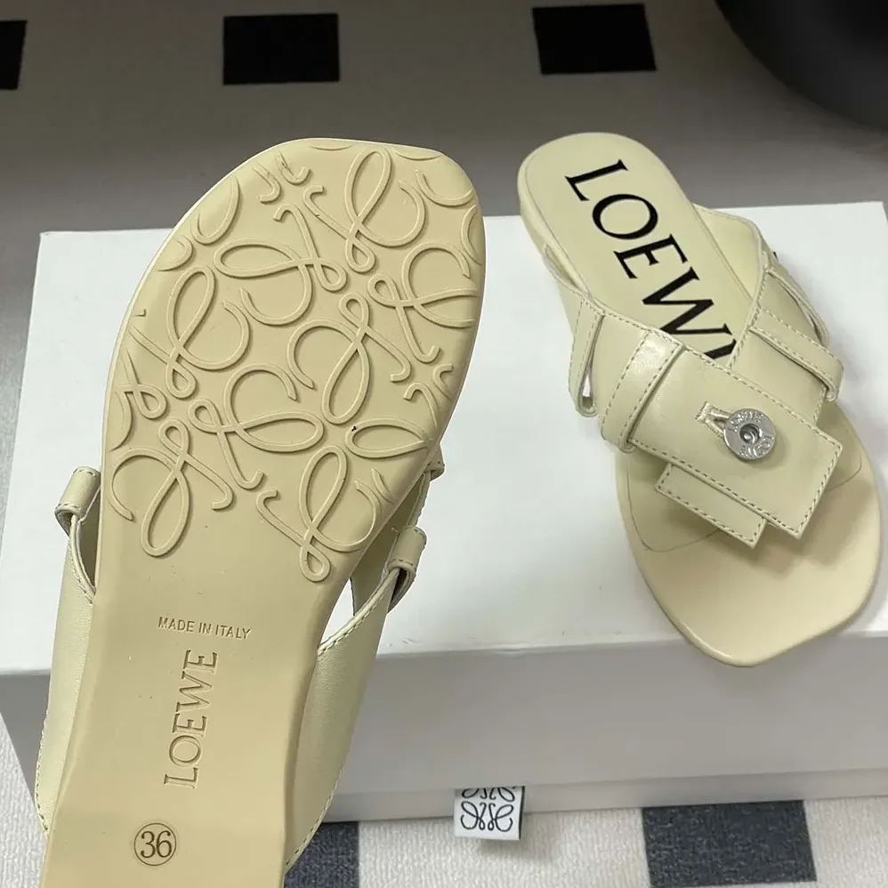 Loewe Toy Panta Toe Post Sandal in Lambskin for Women in Beige Loewe Toy Panta Toe Post Sandal in Lambskin for Women in Beige