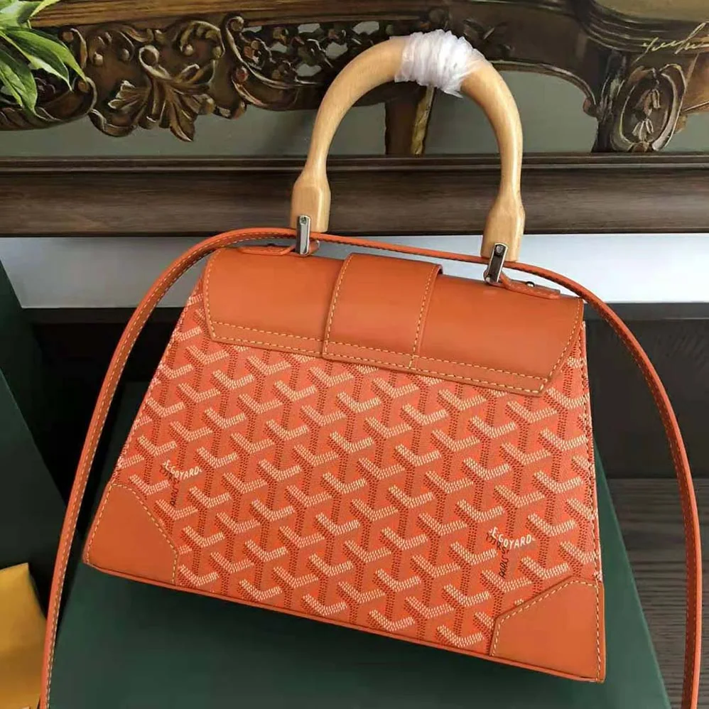 Goyard Sac Saïgon PM in Toile Goyardine & Clamecy Calfskin for Women in Orange Goyard Sac Saïgon PM in Toile Goyardine & Clamecy Calfskin for Women in Orange
