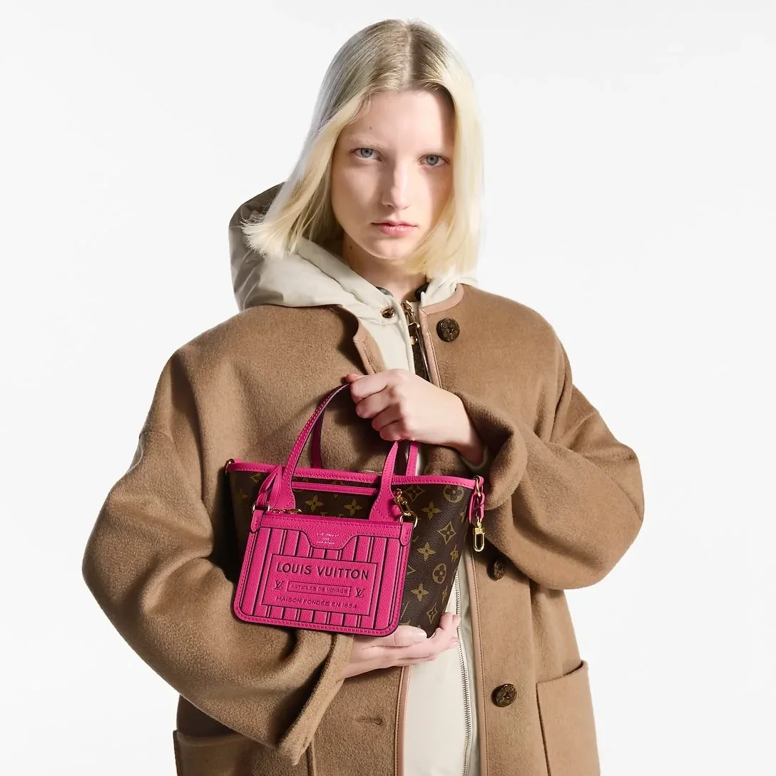 Louis Vuitton Neverfull Bandouliere Inside Out BB Tote Bag in Rose Pondichery Gold Hardware Louis Vuitton Neverfull Bandouliere Inside Out BB Tote Bag in Rose Pondichery Gold Hardware