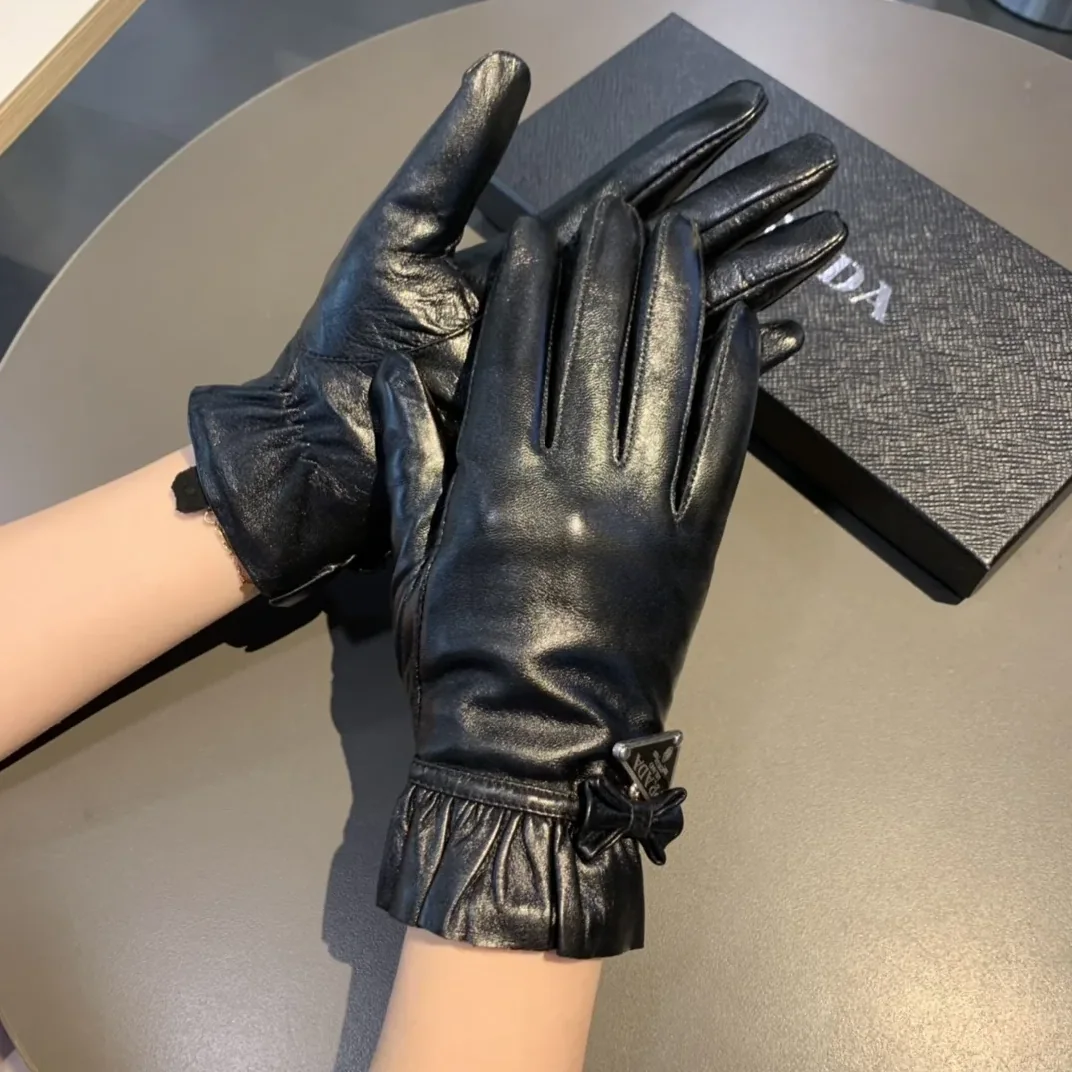 Prada Nappa Gloves In Black Prada Nappa Gloves In Black