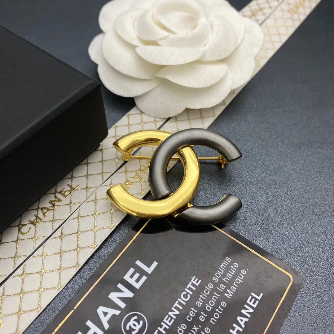 Chanel Brooch Gold in toned Chanel Brooch Gold in toned