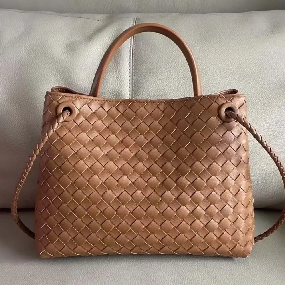 Bottega Veneta Small Andiamo Intrecciato Leather Top Handle Bag for Women in Brown Bottega Veneta Small Andiamo Intrecciato Leather Top Handle Bag for Women in Brown