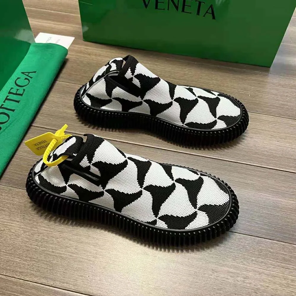 Bottega Veneta Ripple Wavy Triangle Tech Knit Slip-on Sneakers for Unisex in Black