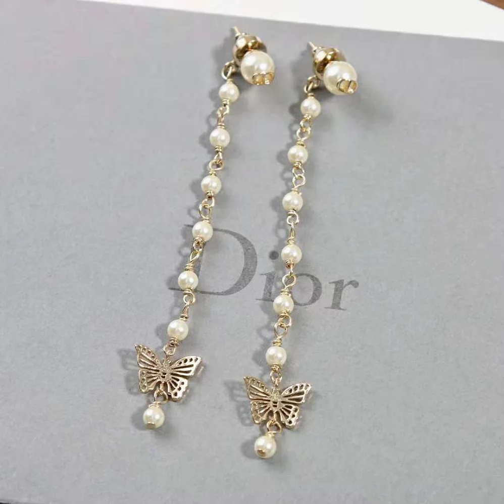 Dior Métamorphose Earrings Gold-Finish Metal and White Resin Pearls for Women Dior Métamorphose Earrings Gold-Finish Metal and White Resin Pearls for Women