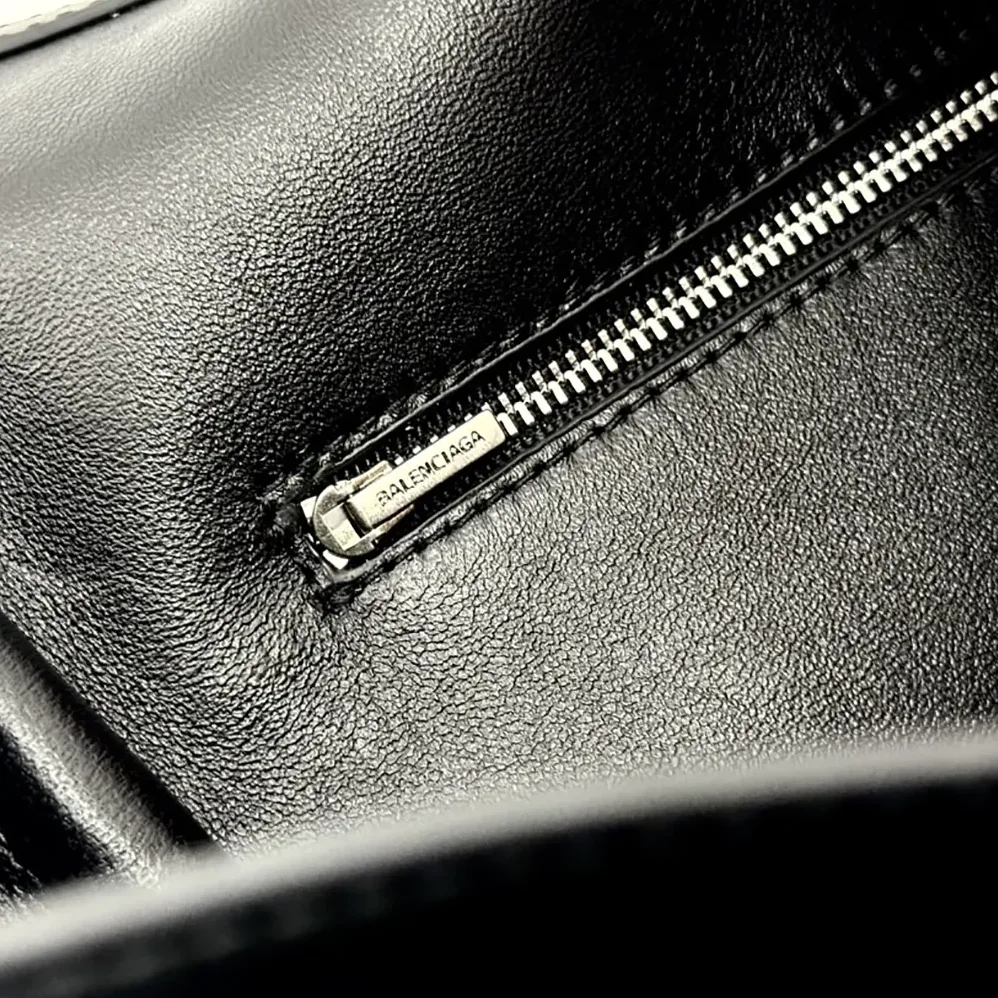 Balenciaga Rodeo Handbag Large In Black Smooth Calfskin Aged for Women in Silver Hardware