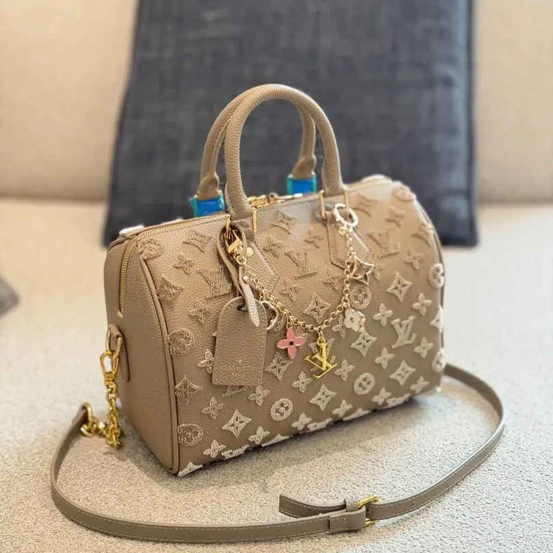 Louis Vuitton Speedy Bandouliere 25 Top Handle Bag in Light Brown