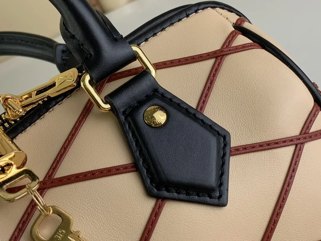 Louis Vuitton Speedy Bandouliere 20 Top Handle Bag in Beige/ Red Gold Hardware