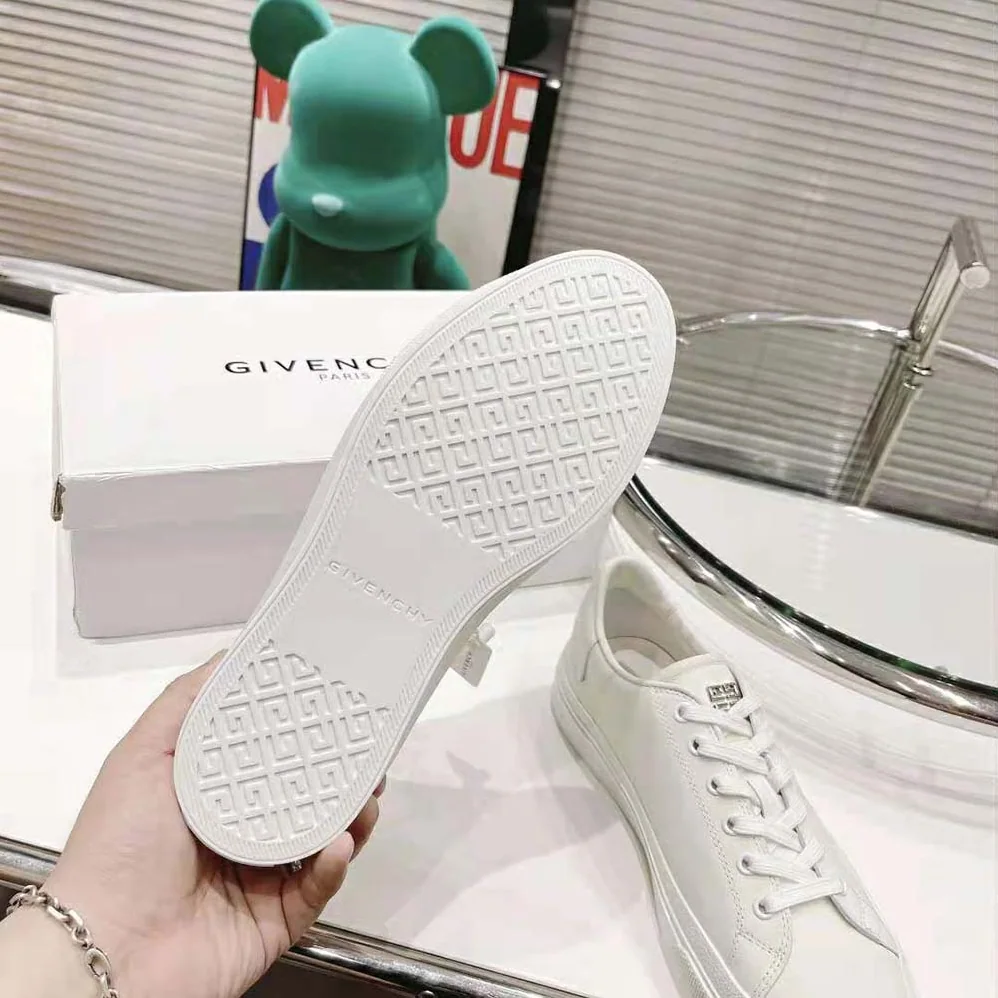 Givenchy City Sport Sneakers in GIVENCHY Leather for Men Givenchy City Sport Sneakers in GIVENCHY Leather for Men