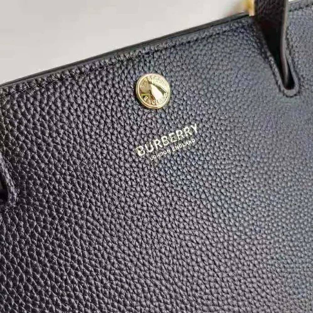 Burberry Small Leather Title Bag for Women in Black Burberry Small Leather Title Bag for Women in Black