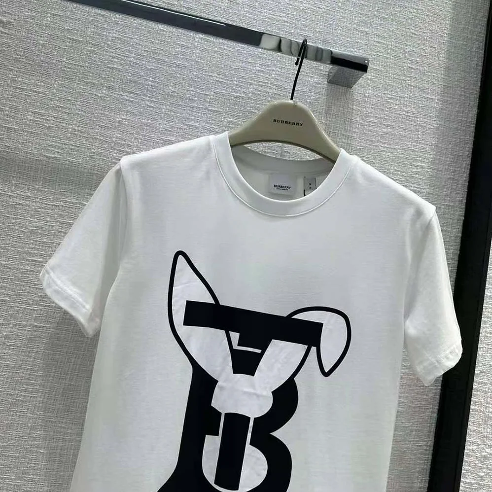 Burberry Rabbit Print Cotton T-shirt for Men in White Burberry Rabbit Print Cotton T-shirt for Men in White