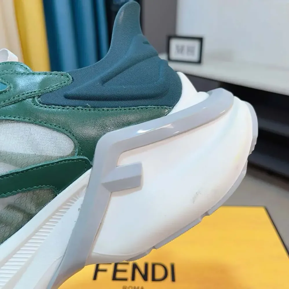Fendi F-Light Sneakers Green Mesh and Leather Running Shoes for Unisex Fendi F-Light Sneakers Green Mesh and Leather Running Shoes for Unisex
