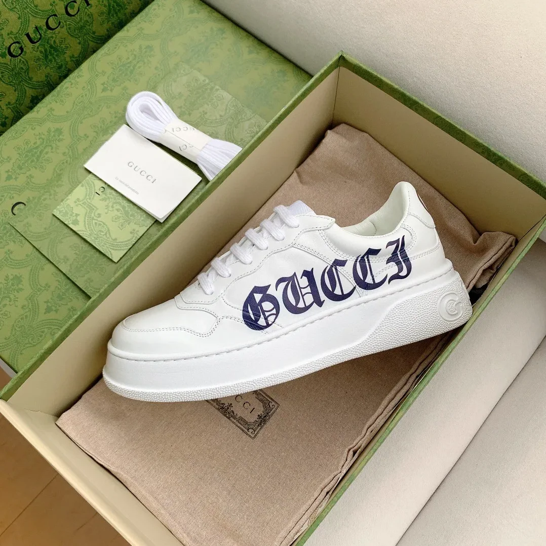 Gucci Sneaker White With Gucci Print 1XL10 Gucci Sneaker White With Gucci Print 1XL10